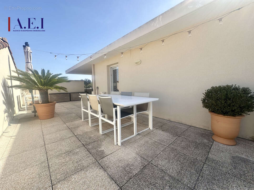 Appartement à SIX-FOURS-LES-PLAGES