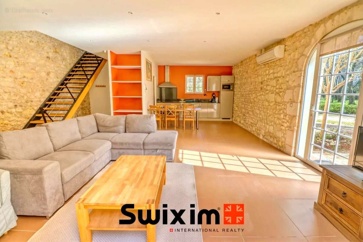 Appartement à SAINT-GERMAIN-D'ESTEUIL