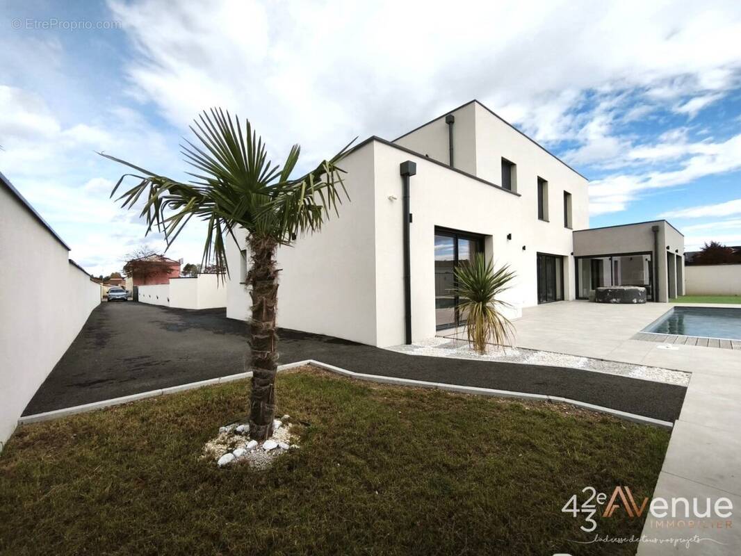 Maison à ANDREZIEUX-BOUTHEON