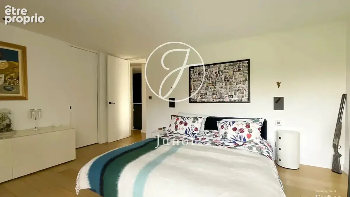 Genech - Maison contemporaine à vendre - 9 pièces - 252m² - 4 chambres - DUPLEX annexe de 2 pièces indépendant - Garage et carpo - photo 4
