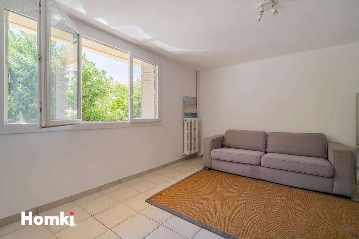 Appartement à MARSEILLE-5E