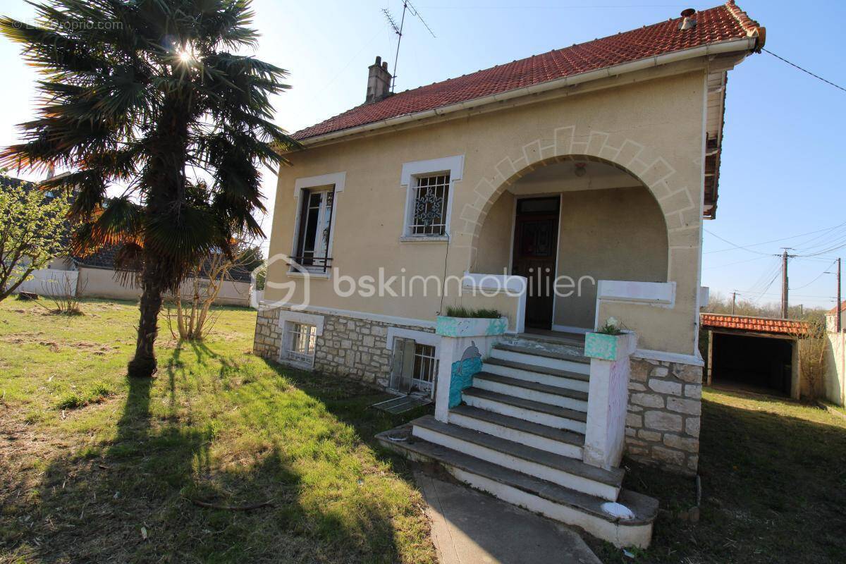 Maison à VARENNES-SUR-SEINE