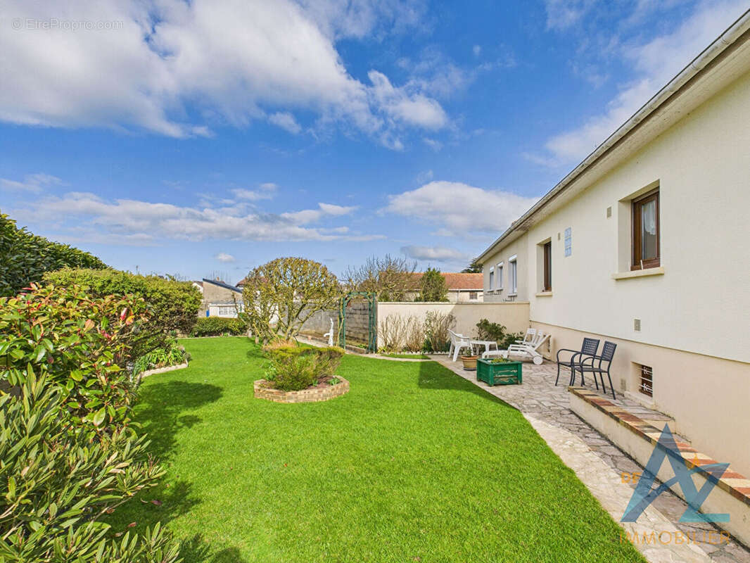 Maison à LION-SUR-MER