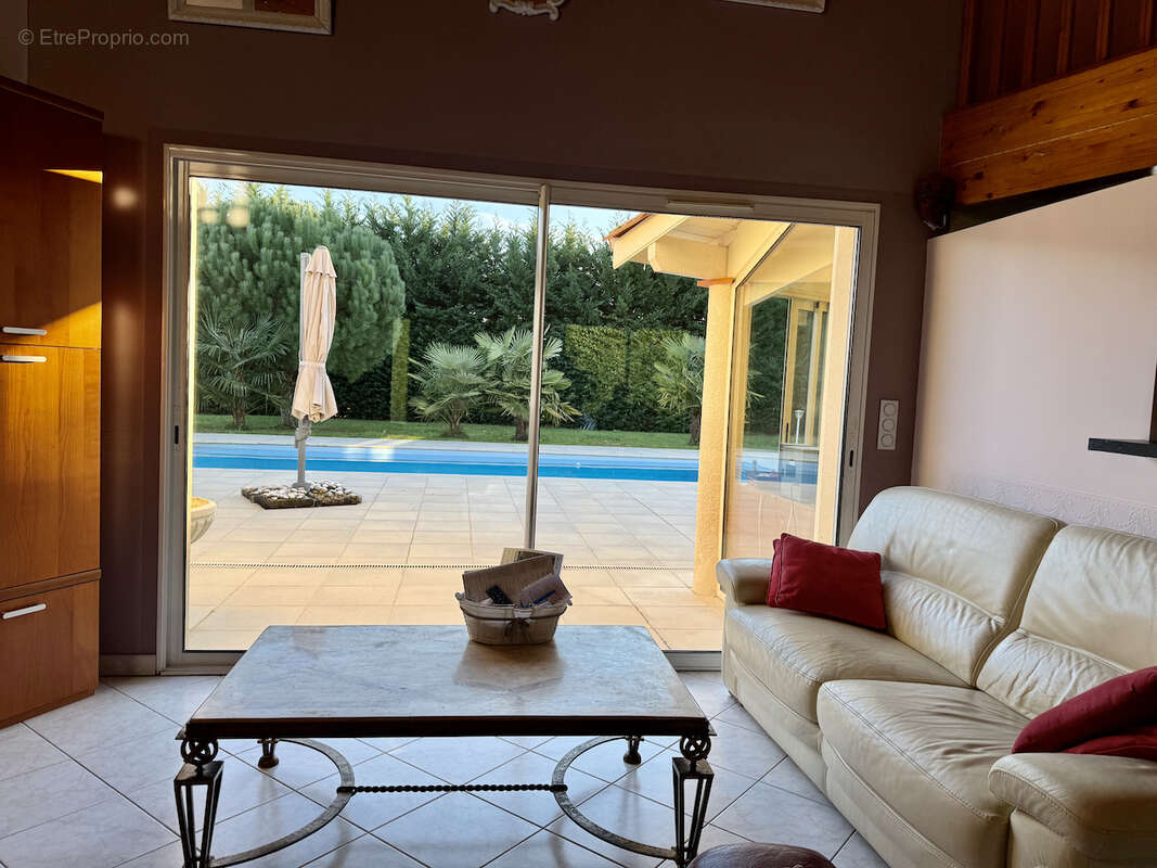 Maison à SAINT-ETIENNE-DE-FOUGERES