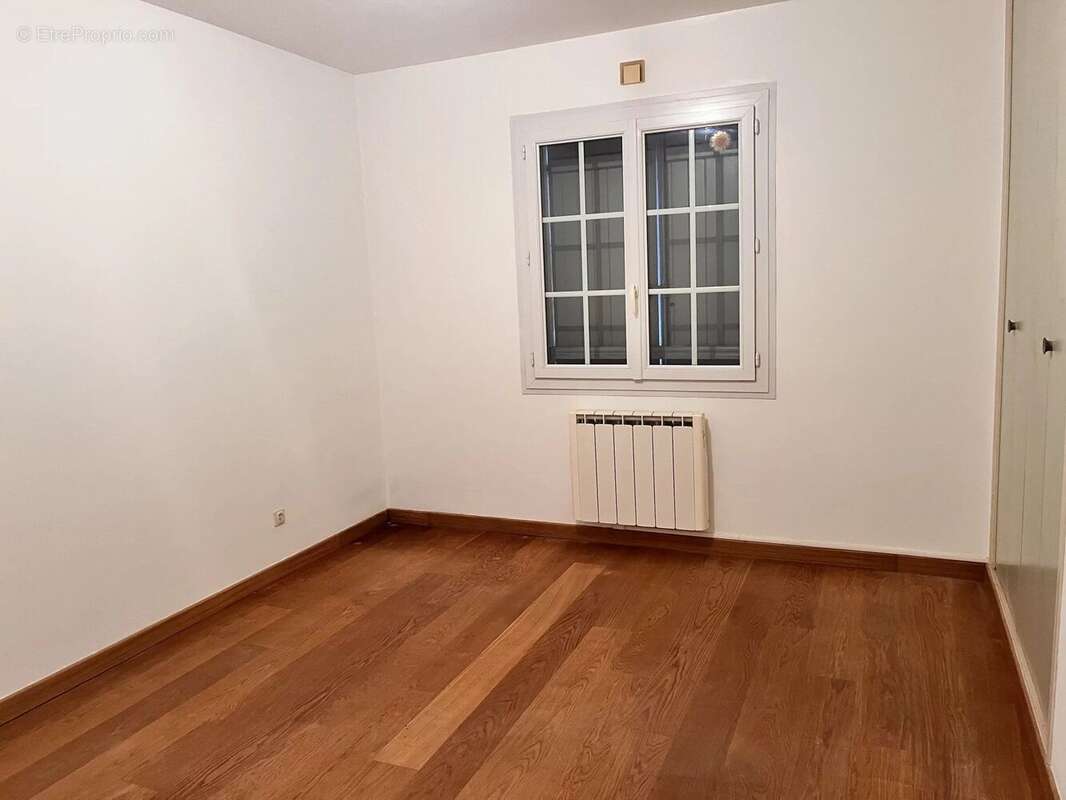 Maison à SAINTE-NEOMAYE