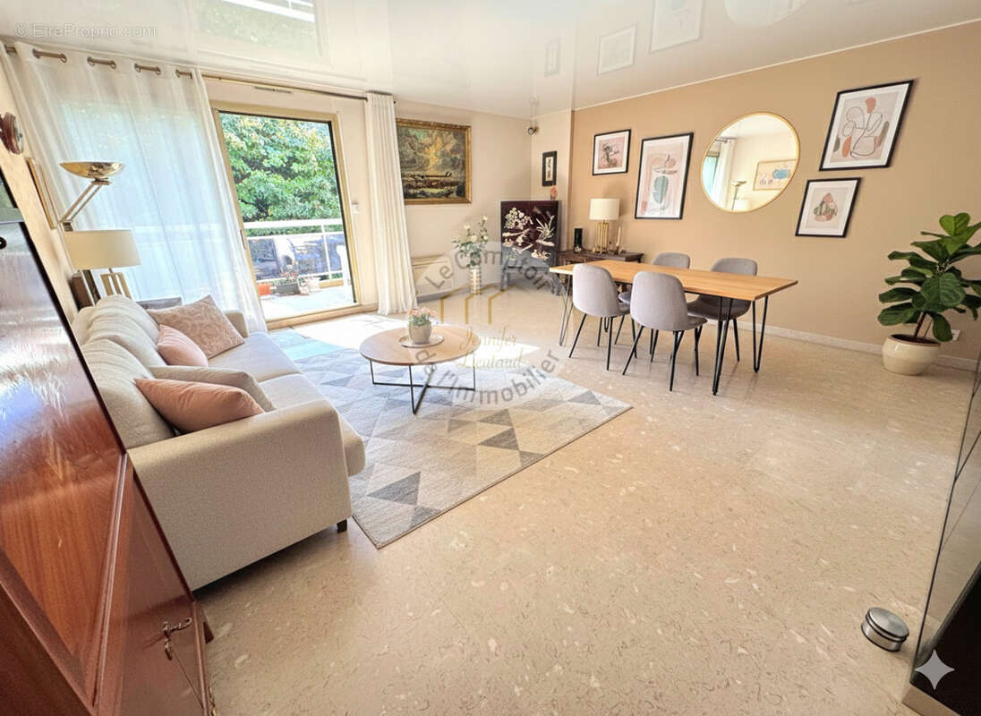 Appartement à MARSEILLE-9E