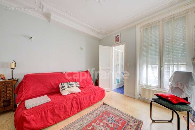 Appartement à PARIS-8E