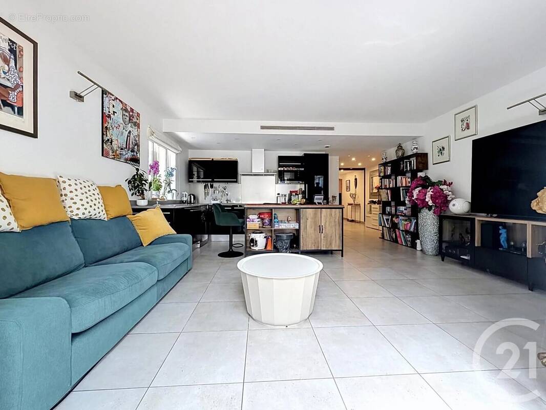 Appartement à MOUGINS