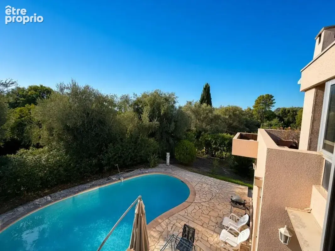 LA COLLE SUR LOUP Maison style californienne 4 chambres piscine double garage - photo 8