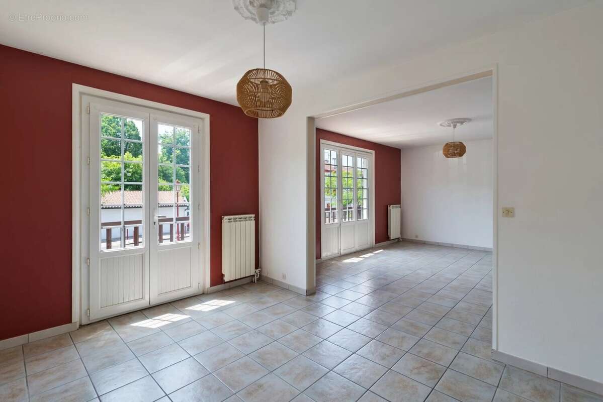 Appartement à URRUGNE