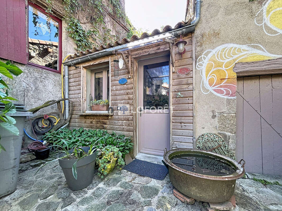 Maison à PARTHENAY