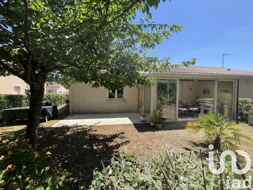 Photo 4 - Maison à SAINT-GEORGES-LES-BAILLARGEAUX