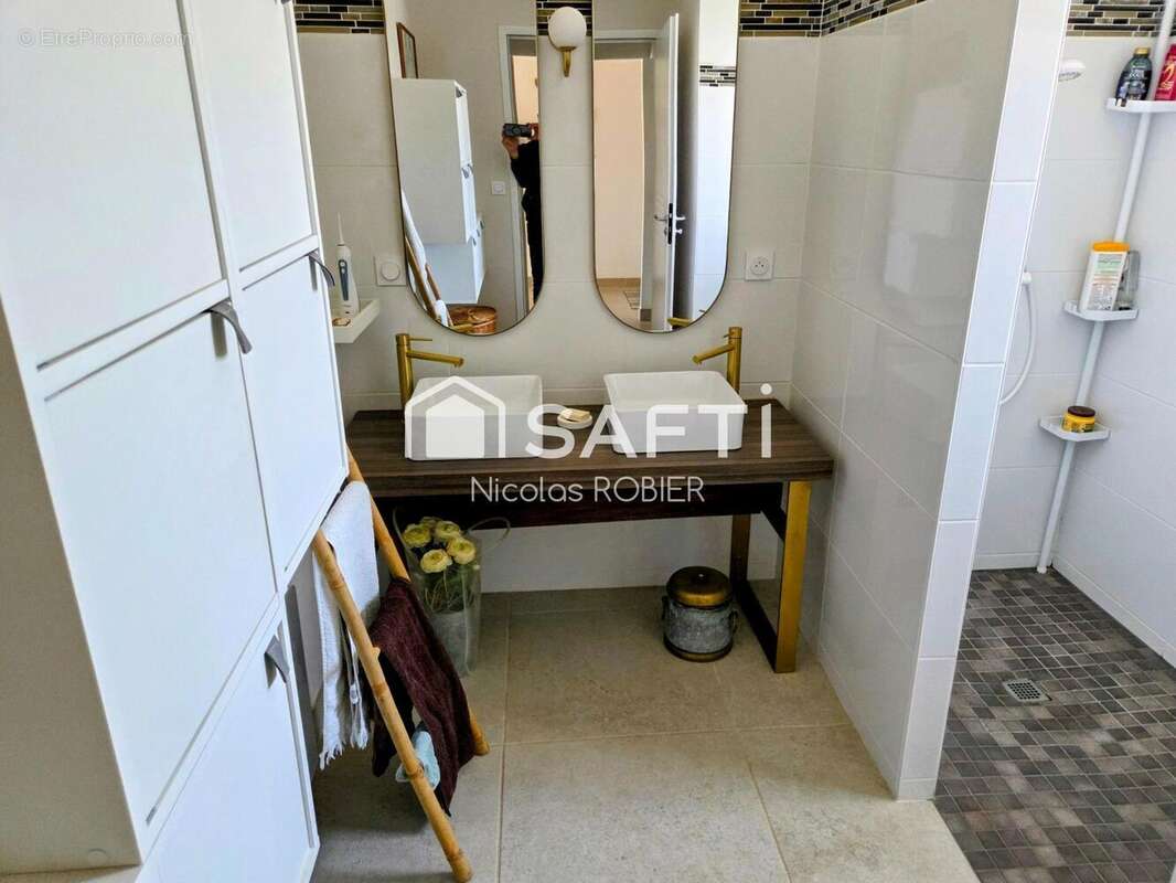 Maison 70 m² à La Creche  - photo 6