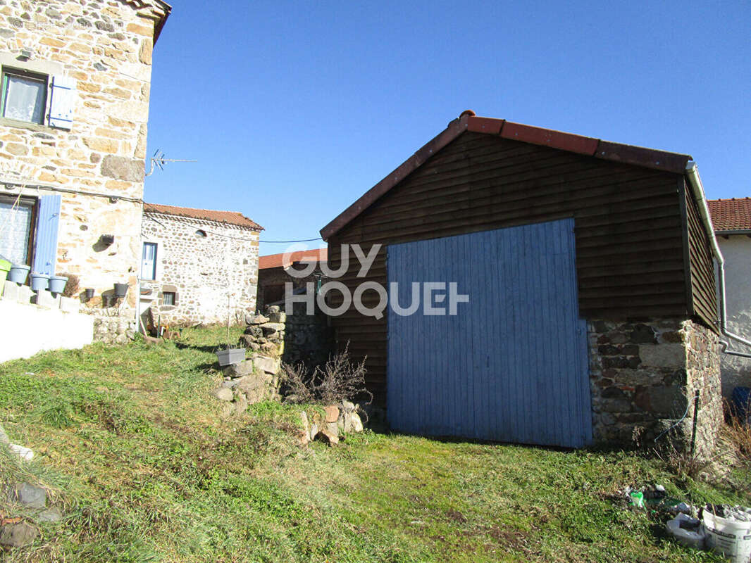 Maison à SAINTE-EUGENIE-DE-VILLENEUVE