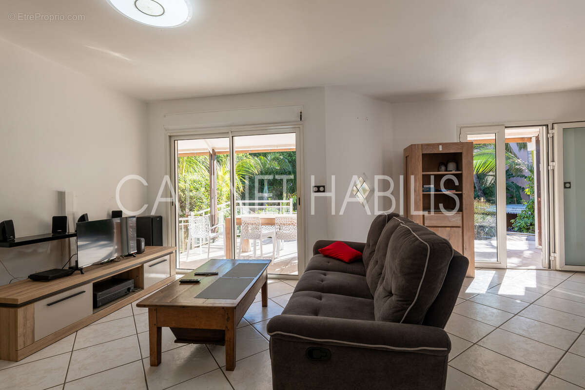 A vendre -  villa f6 de 206.45 m2 environ - saint joseph - 455 000 € - photo 8