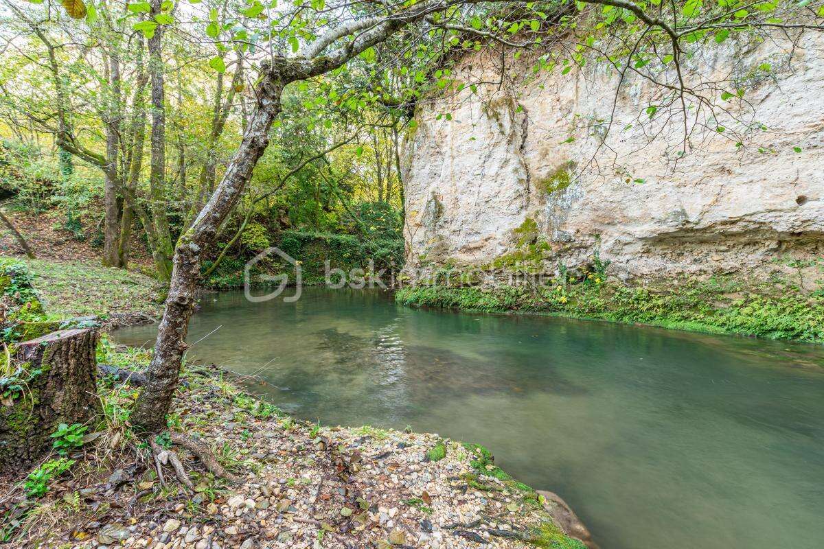 Maison à MEOUNES-LES-MONTRIEUX