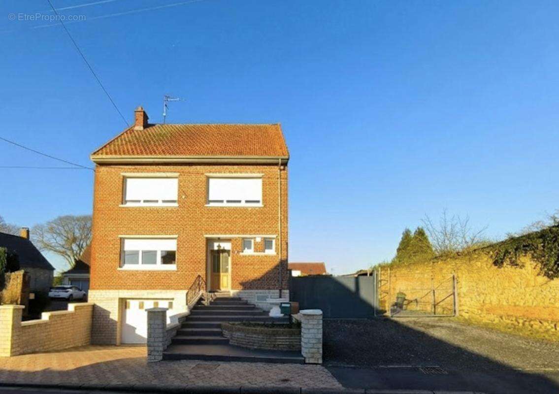 Maison à AVESNES-LE-SEC