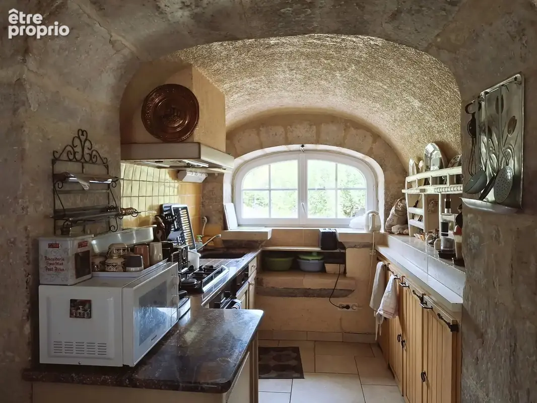 Une maison pleine de charme, prête à emménager, avec un beau potentiel d’aménagement - photo 4