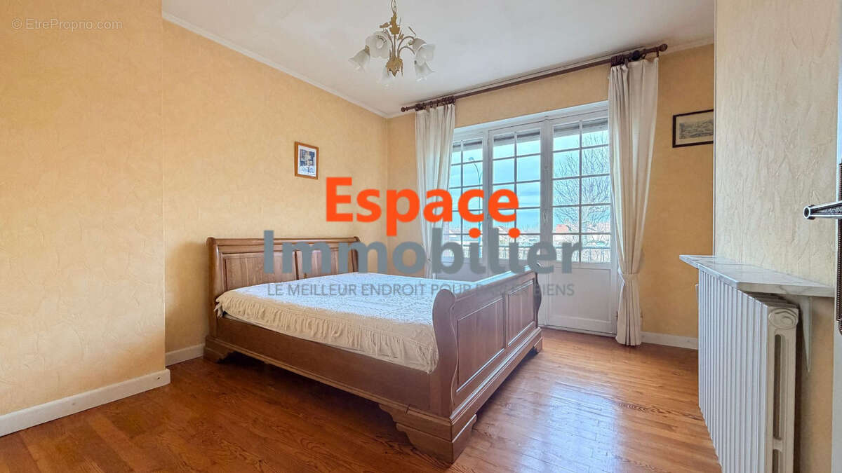 Maison à DOUCHY-LES-MINES