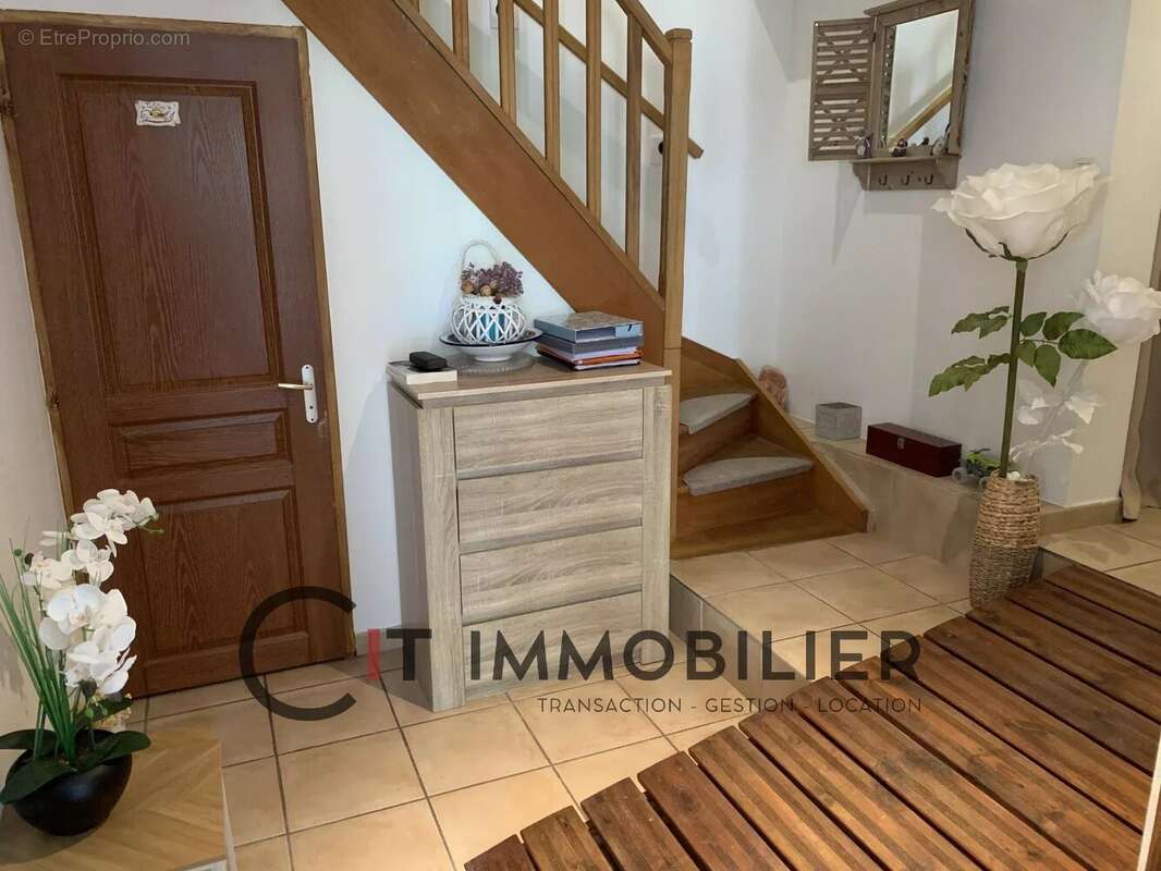 Appartement à LA TOUR-DU-PIN
