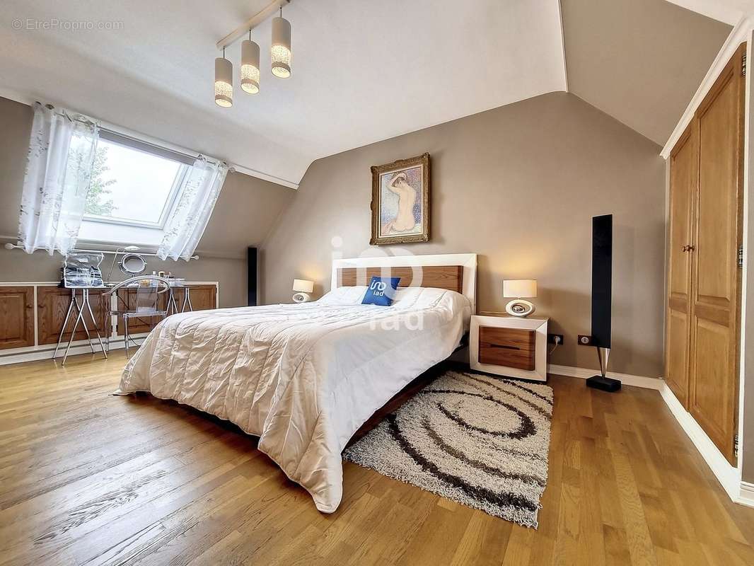 Maison à LE BLANC-MESNIL