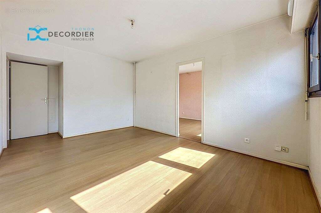 Appartement T2 de 43 m² à rénover - photo 12