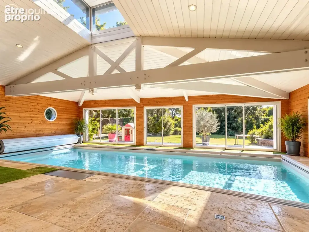Beaucouzé Propriété de standing avec Piscine intérieure - photo 15