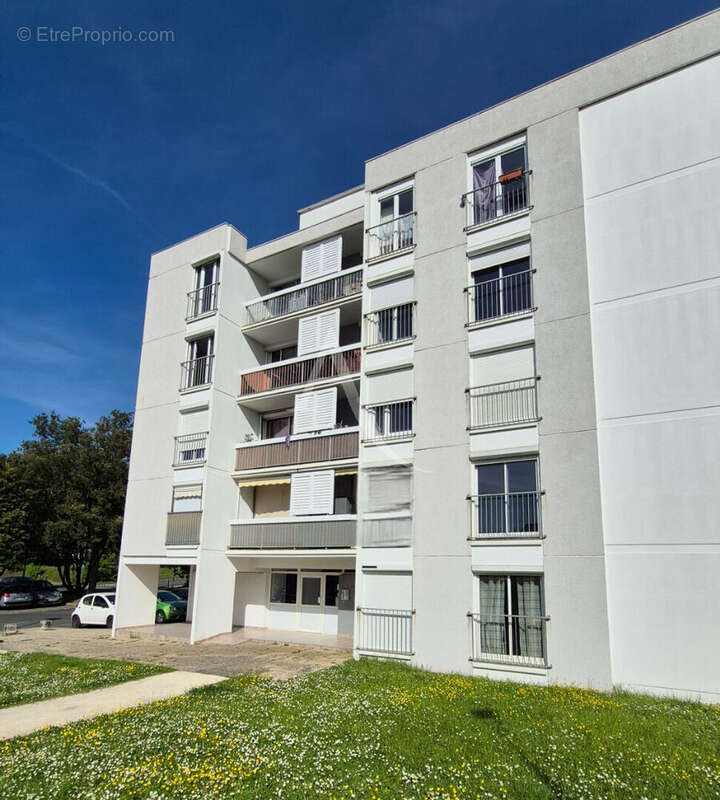 Appartement à SAINTES