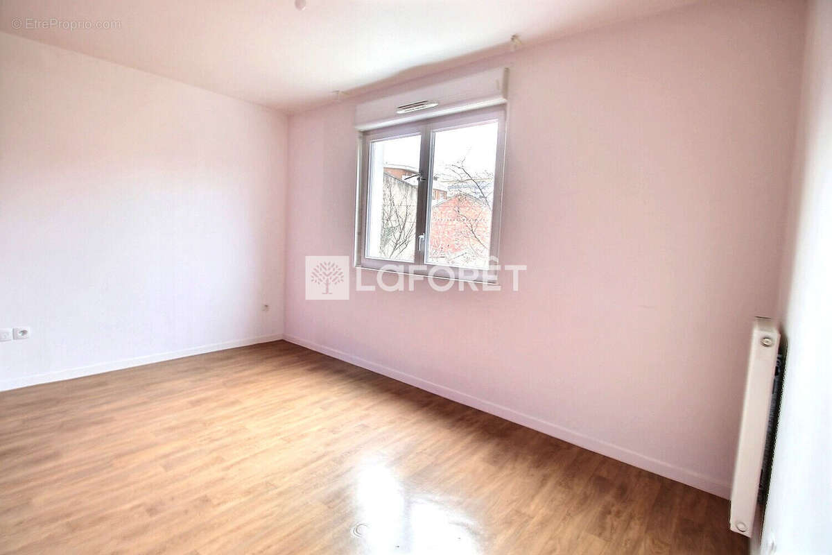 Appartement à GENNEVILLIERS