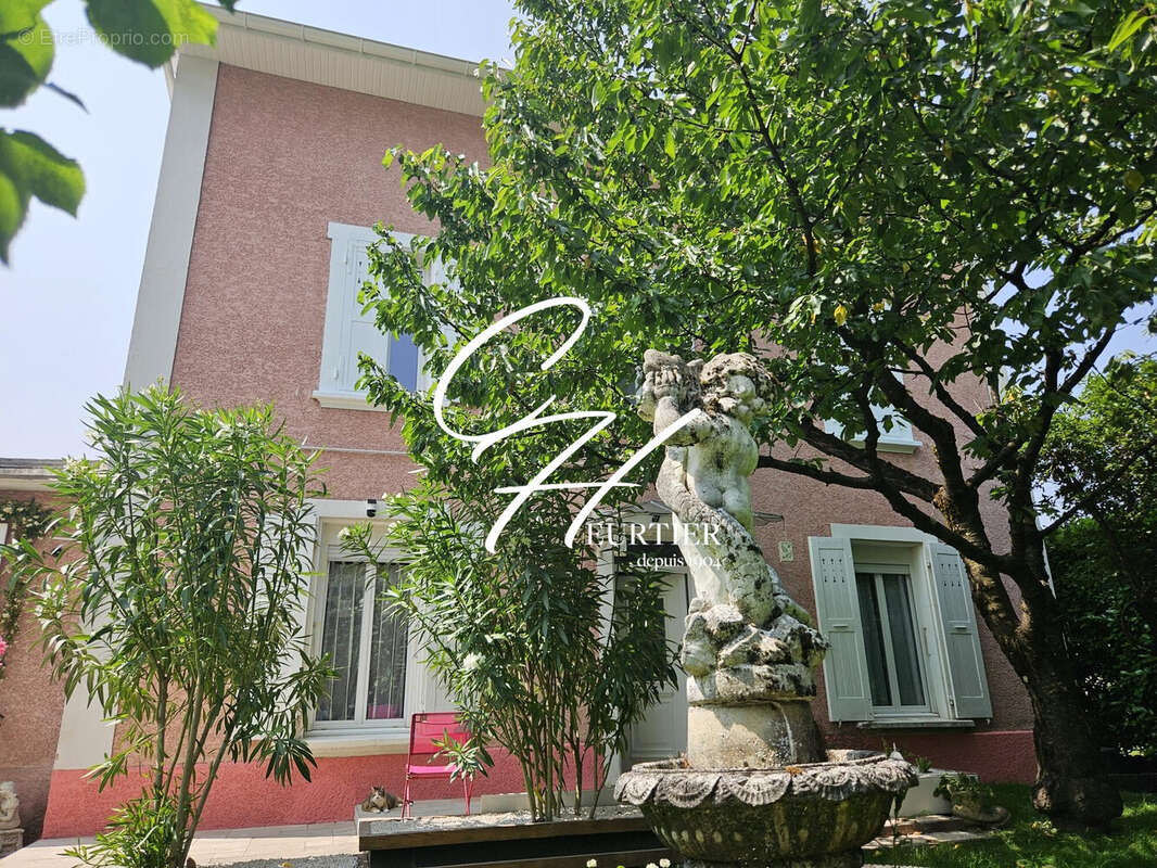 Maison à VILLARD-BONNOT