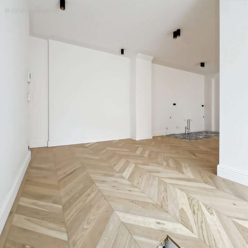 Appartement à CHARENTON-LE-PONT