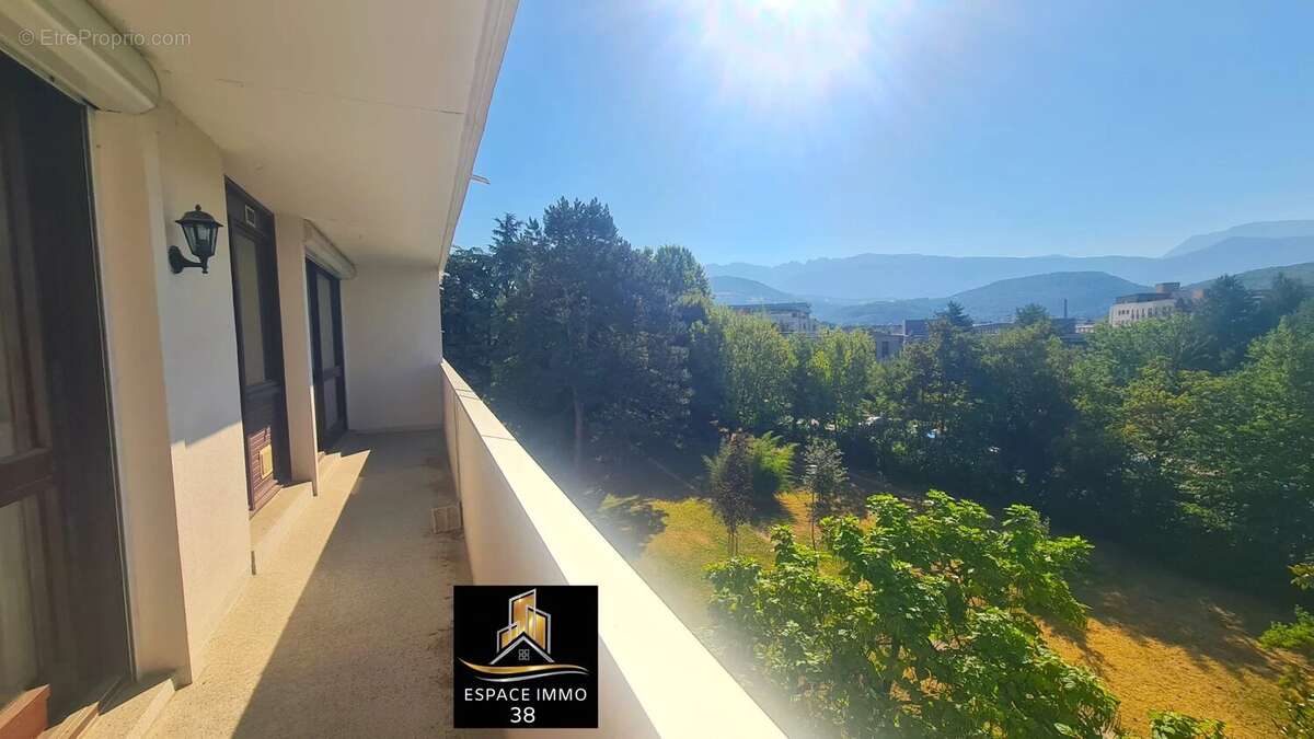Appartement à ECHIROLLES