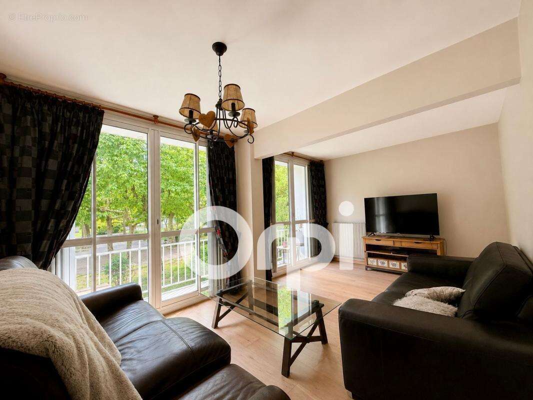Appartement à SAINT-MARTIN-D'HERES