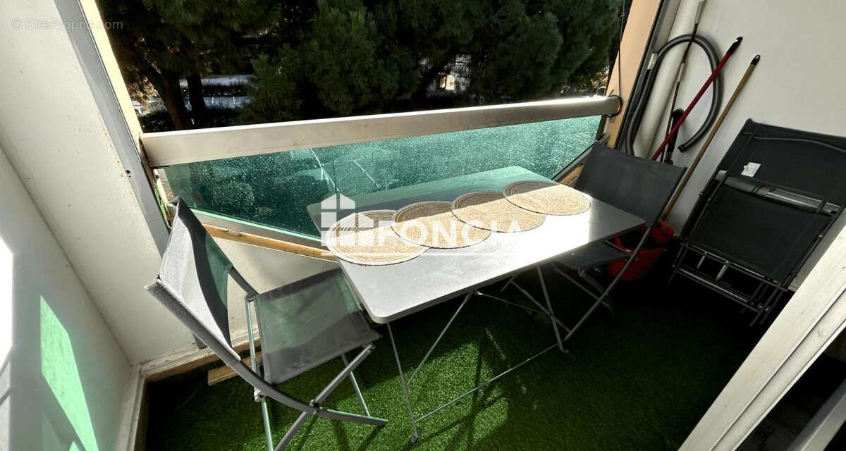 Appartement à BORMES-LES-MIMOSAS