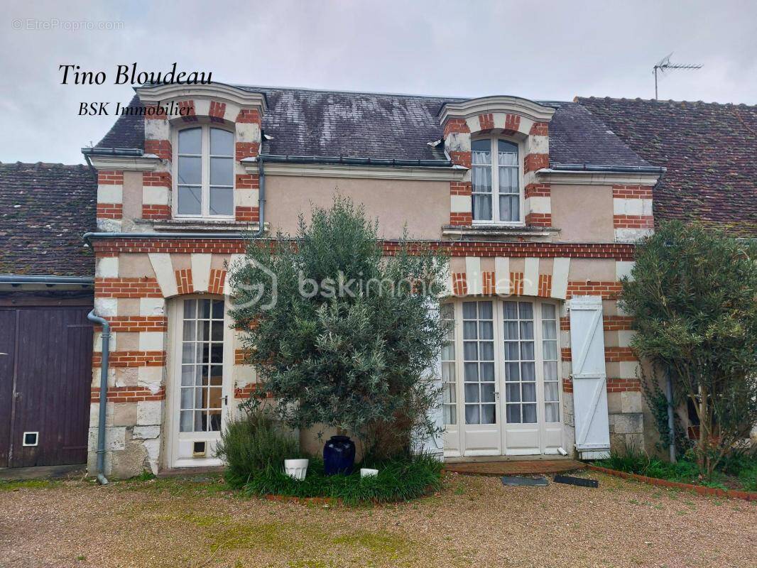 Maison à LIMERAY