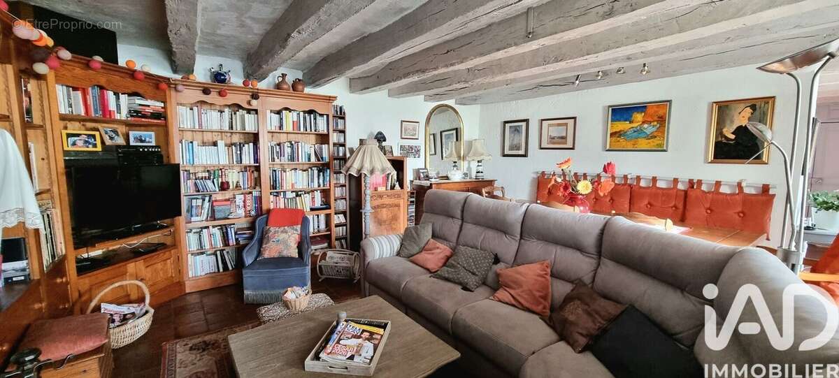 Maison 230 m² à Courcay  - photo 6