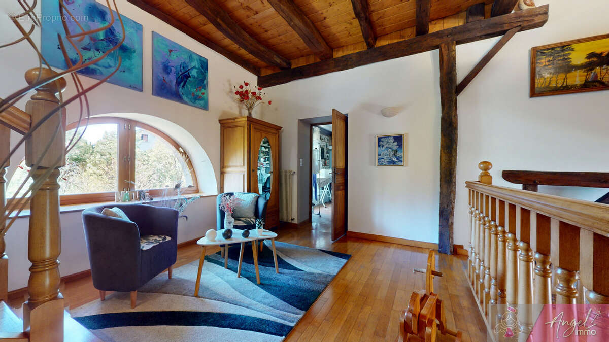 Maison en pierre de caractère 245 m2 5 chambres beaux volumes DPE C - photo 9