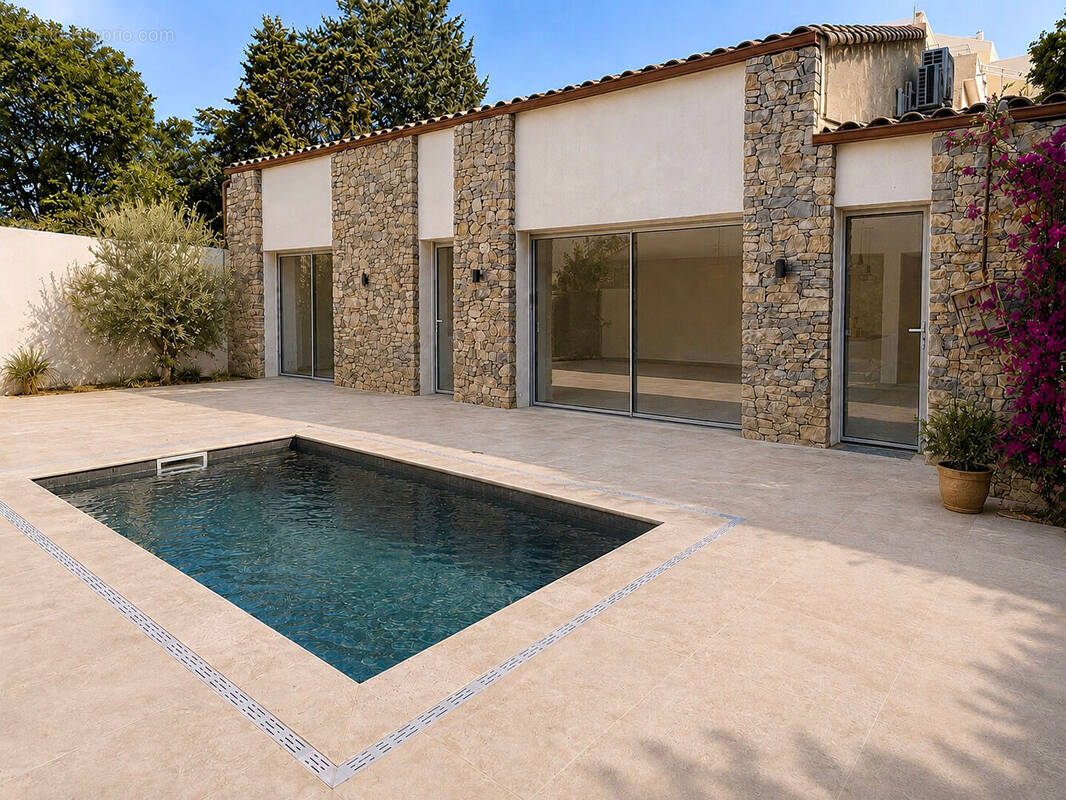 Maison à NIMES