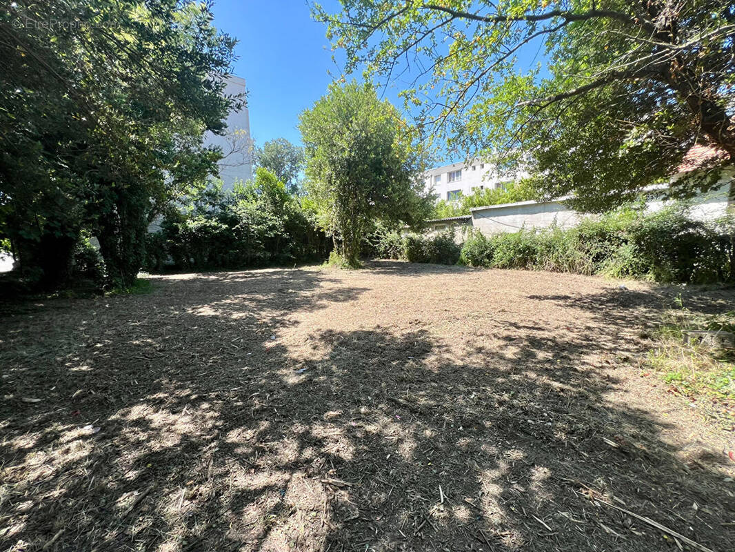 Terrain à AVIGNON