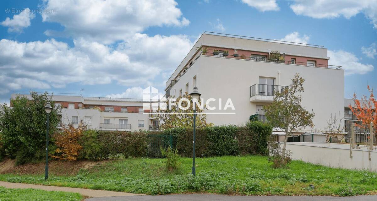 Appartement à CORBEIL-ESSONNES