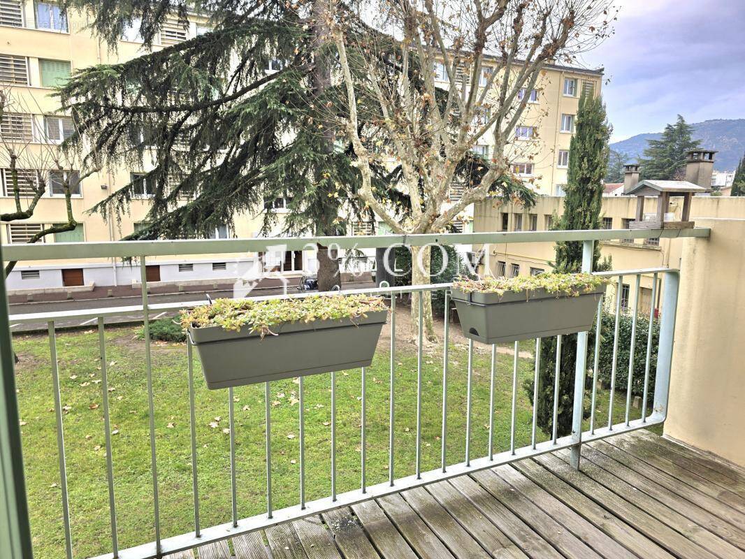 Appartement à GUILHERAND-GRANGES