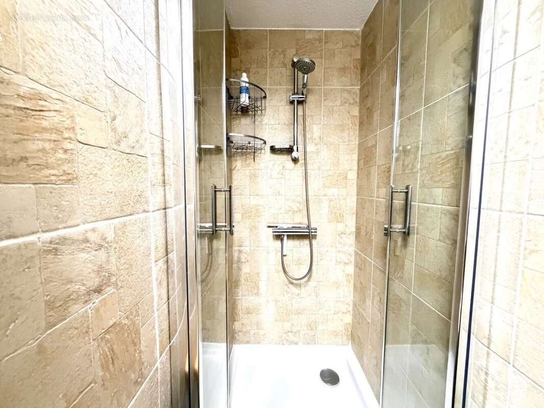 Appartement à SAINT-MICHEL-DE-CHAILLOL