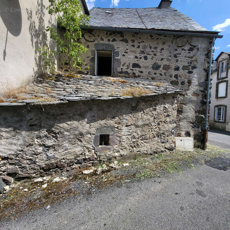 Maison de bourg, place de l'église - photo 4