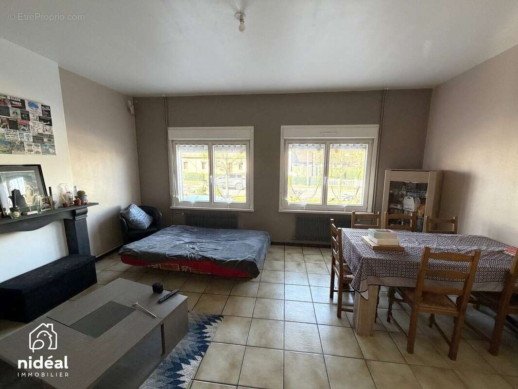 Maison 97 m² à Maubeuge  - photo 2