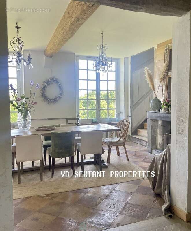 Entre-Deux-Mers, bel ensemble immobilier du XVIII ème siècle, 2 habitations avec dépendances et piscine 1 hectare 3 de terrain - photo 11