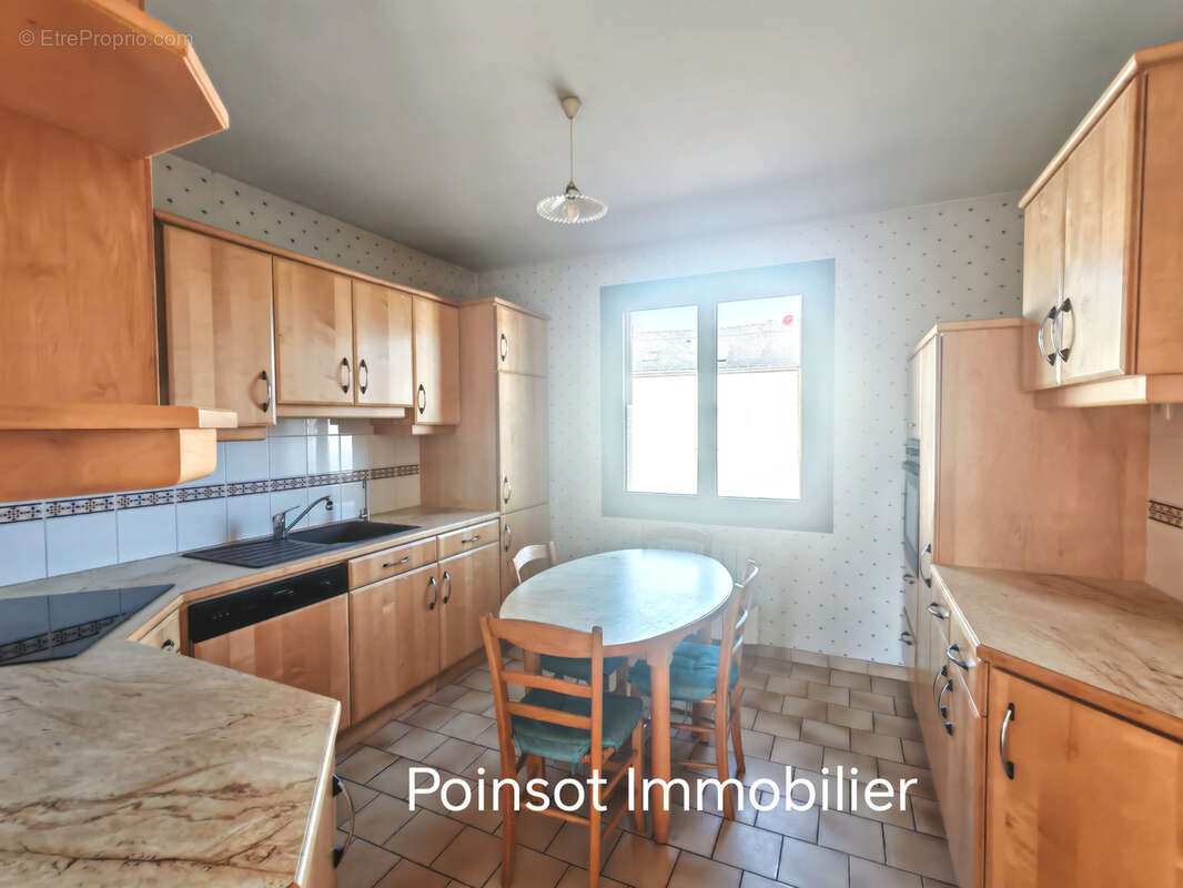 Maison à LA ROUXIERE