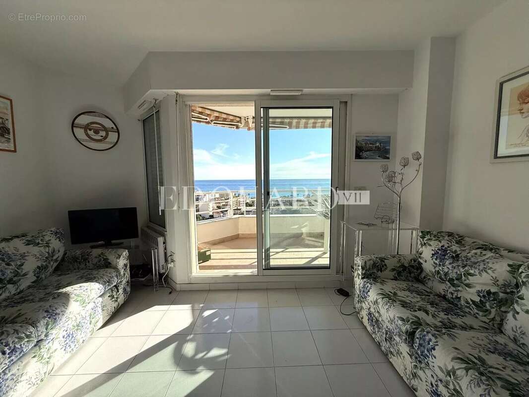 Appartement à ROQUEBRUNE-CAP-MARTIN