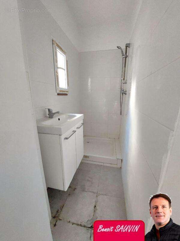 Appartement à MARSEILLE-1E