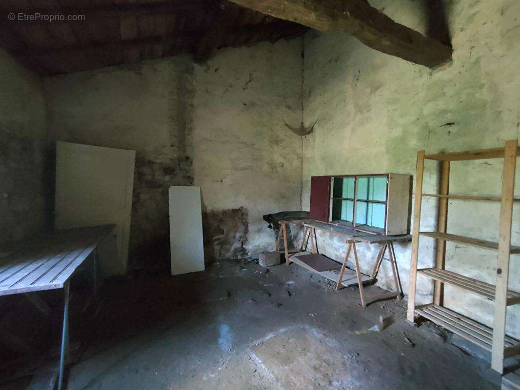 Maison à SAINT-MARTIN-DES-TILLEULS