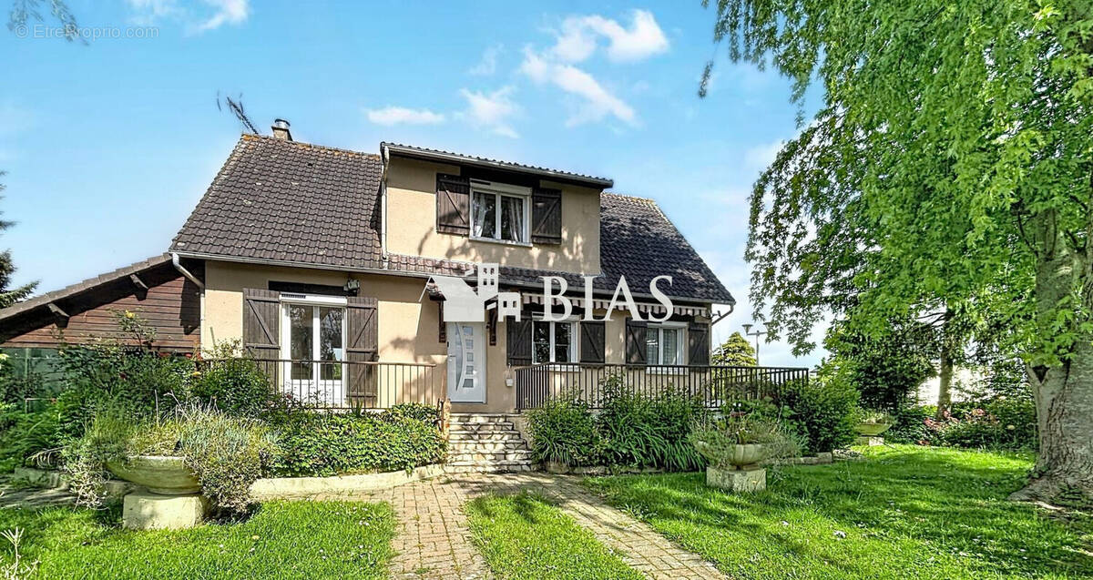Maison à HEUDEBOUVILLE